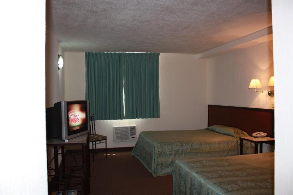 Hotel Bewow Querétaro Pokoj fotografie