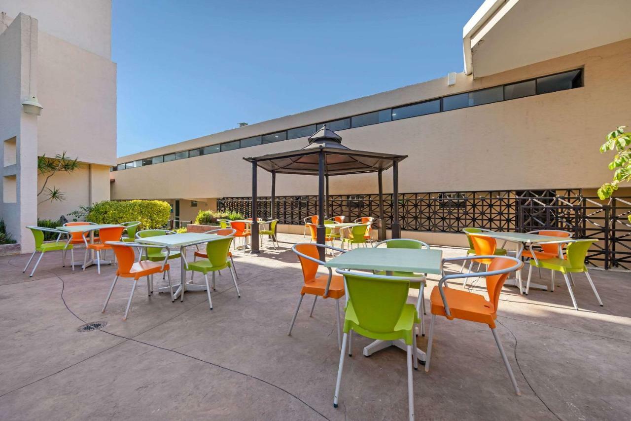 Hotel Bewow Querétaro Exteriér fotografie